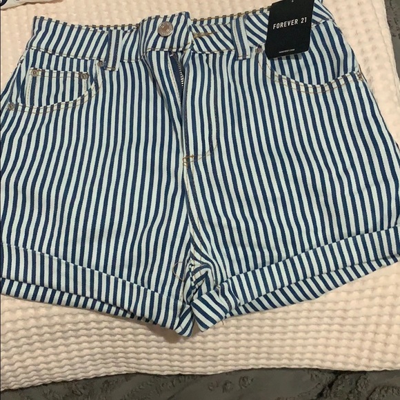 Forever 21 Pants - nwt pin stripe shorts